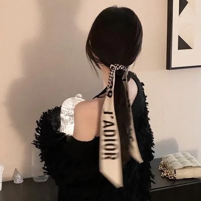 金发美人 在线观看封面
