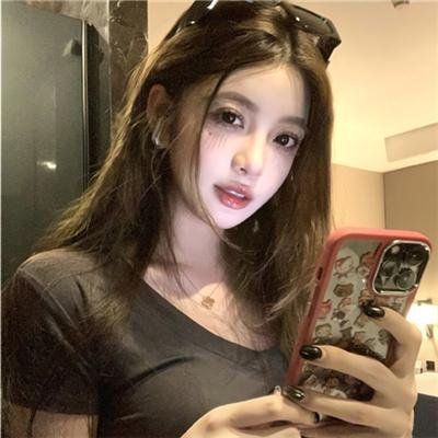 黑艳凤 封面